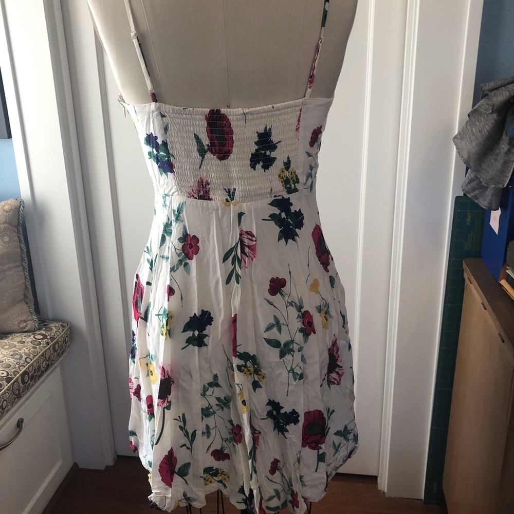 White/multicolor floral mini sundress